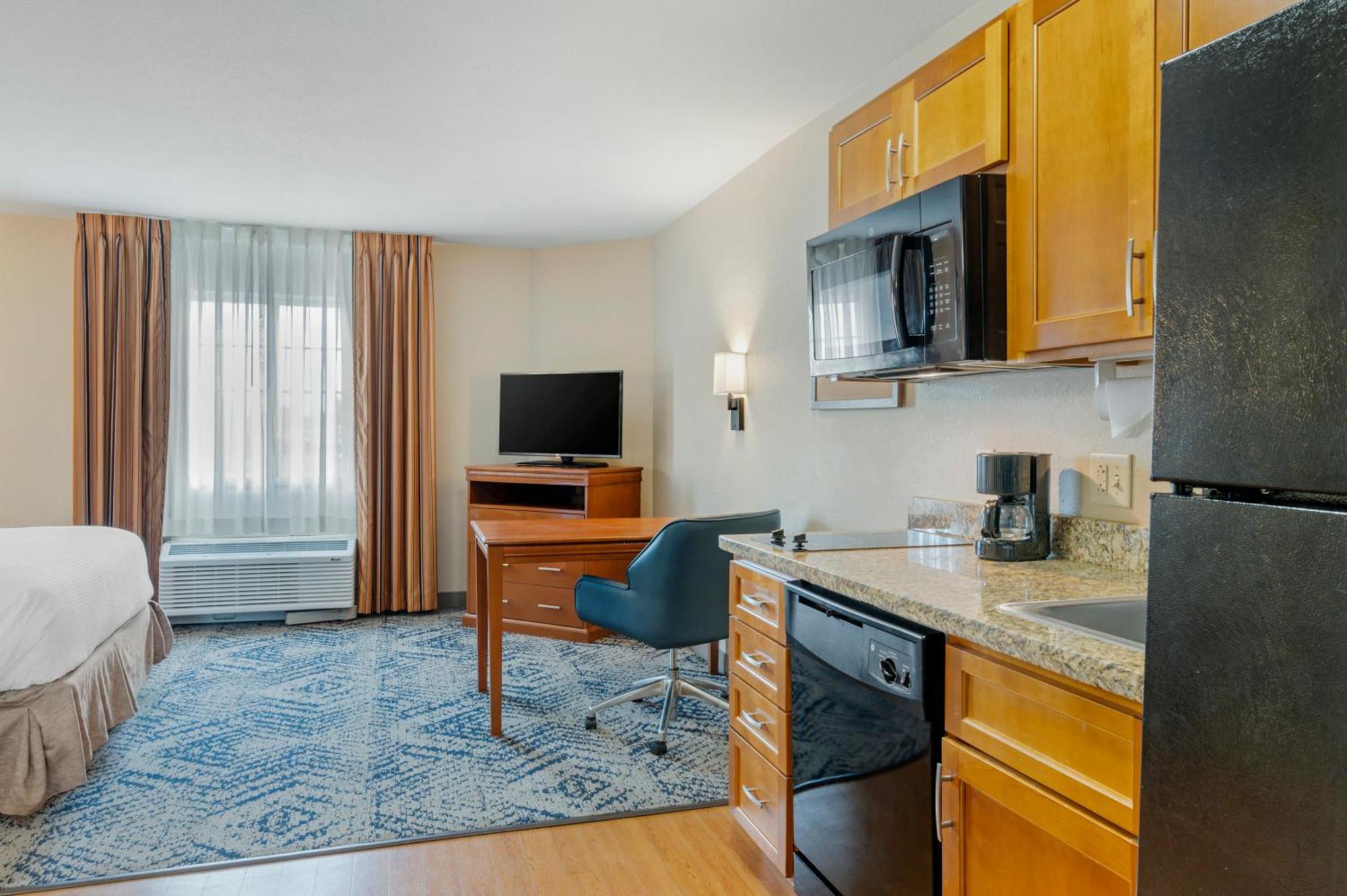 Candlewood Suites Indianapolis East By Ihg Indianápolis Exterior foto