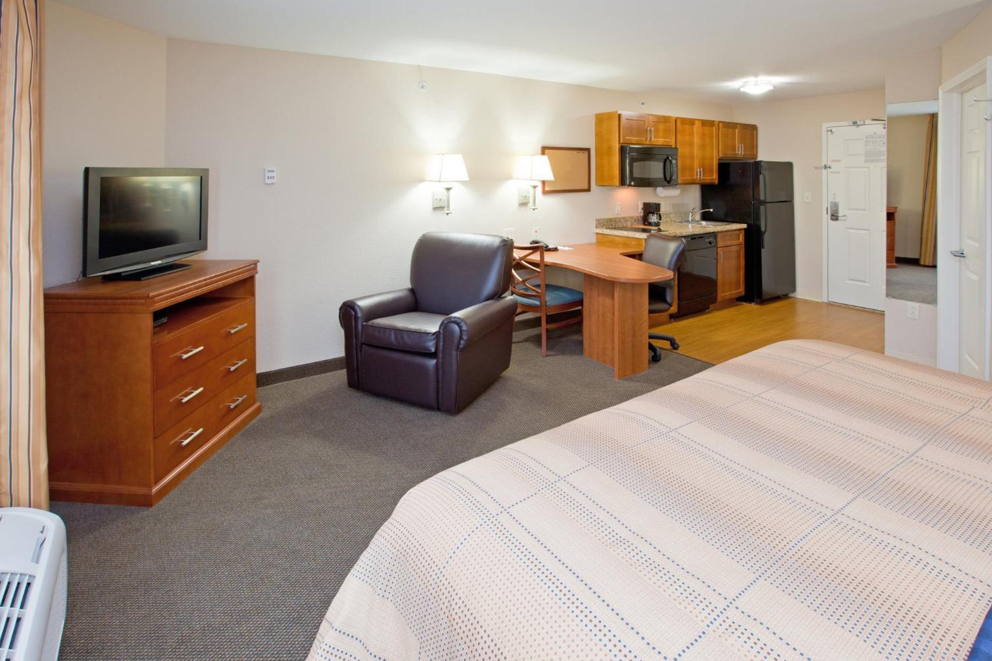 Candlewood Suites Indianapolis East By Ihg Indianápolis Exterior foto