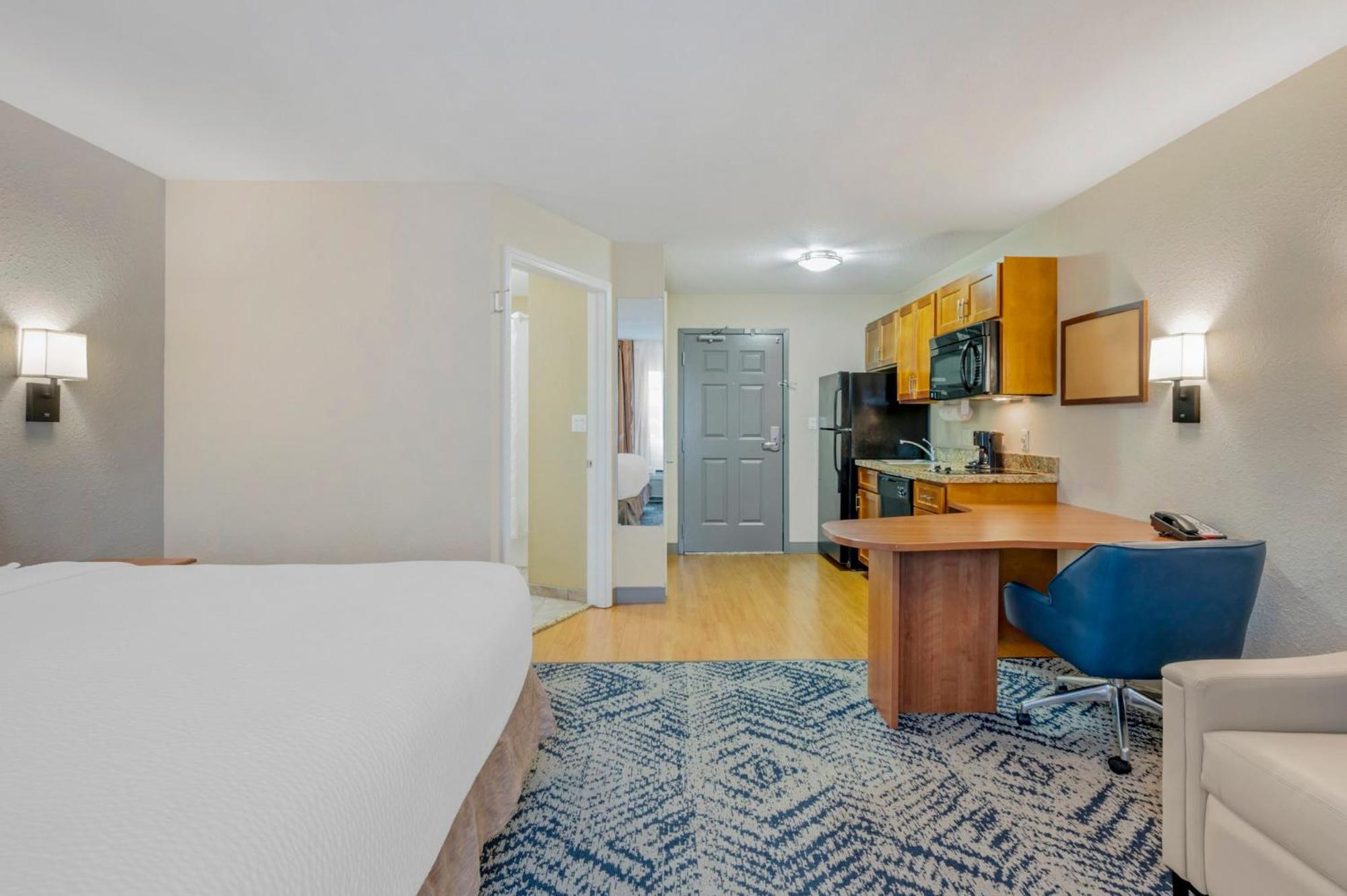 Candlewood Suites Indianapolis East By Ihg Indianápolis Exterior foto