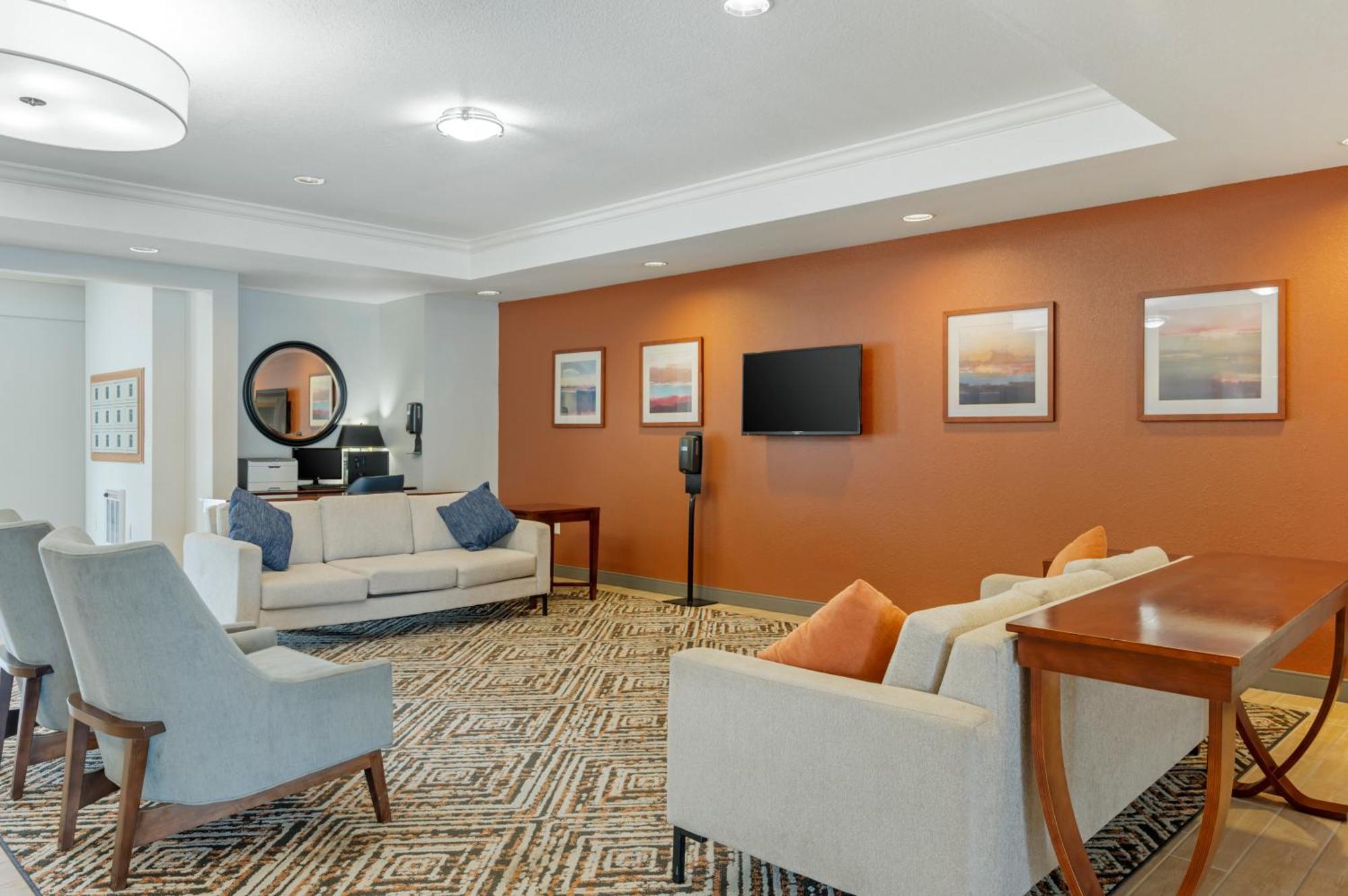Candlewood Suites Indianapolis East By Ihg Indianápolis Exterior foto